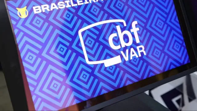 O que o novo ‘mantra’ da arbitragem diz sobre atuação do VAR no Brasileiro
