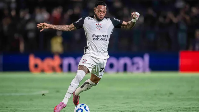 Corinthians paga uma parcela de direitos de imagem atrasados ao elenco