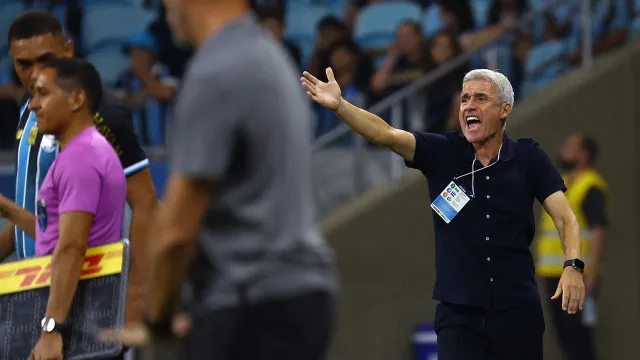 Luís Castro vai de mal a pior e obriga Grêmio a dar ‘soco na mesa’