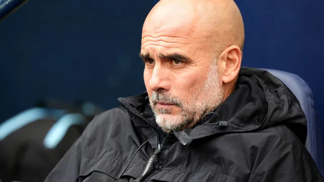 Itália sonhou com Guardiola, sofre em reconstrução e mergulha mais na crise
