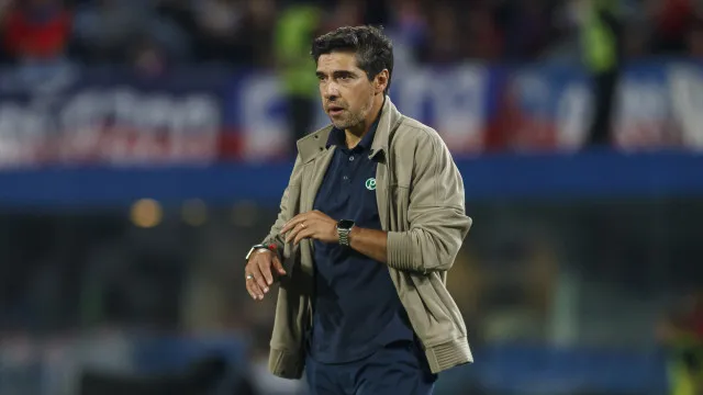 Fortaleza vende mando, e Palmeiras escapa de gramado criticado por Abel