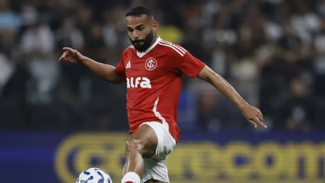 São Paulo consulta Internacional em busca de troca pelo volante Thiago Maia
