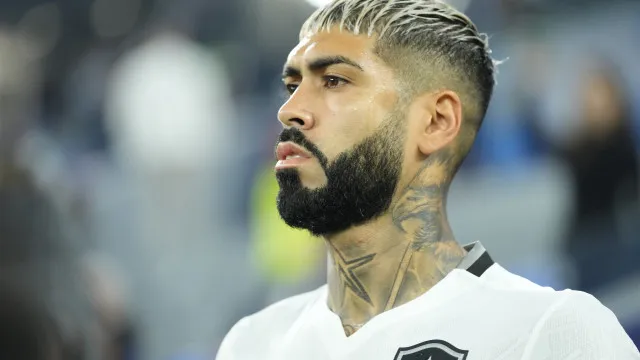 Palmeiras preserva Barboza e prepara estreia do zagueiro após a Copa