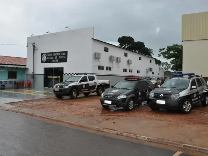 Mulher procura delegacia para registrar pedido de medida protetiva e é presa por homicídio