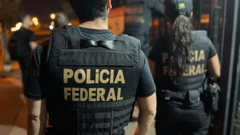 Polícia Federal mira traficantes que transportam drogas em aviões e cumpre mandados em MT