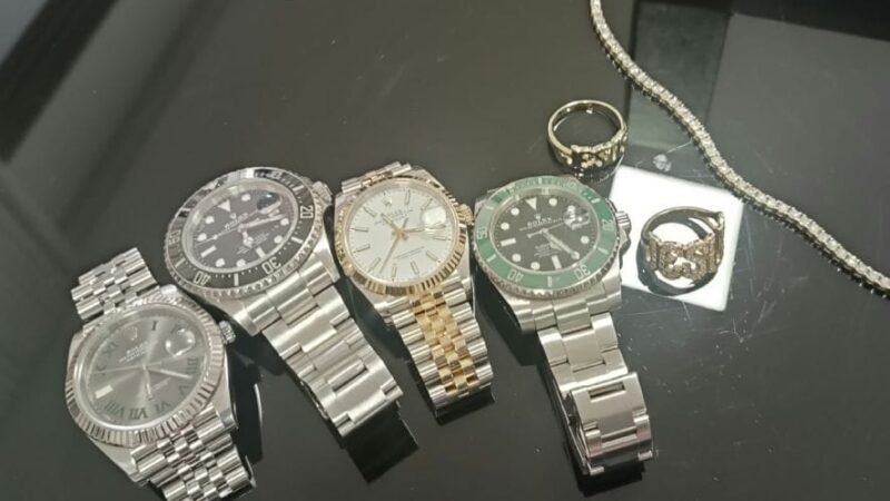 Alvo de operação, suplente de deputado tem Rolex, joias e arma apreendidos pela Polícia Civil