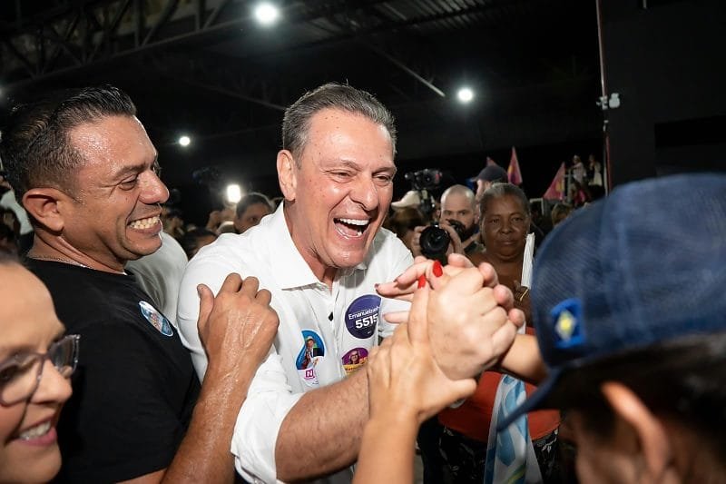 Em programa eleitoral, Fávaro destaca parceria com Lula e investimentos para MT