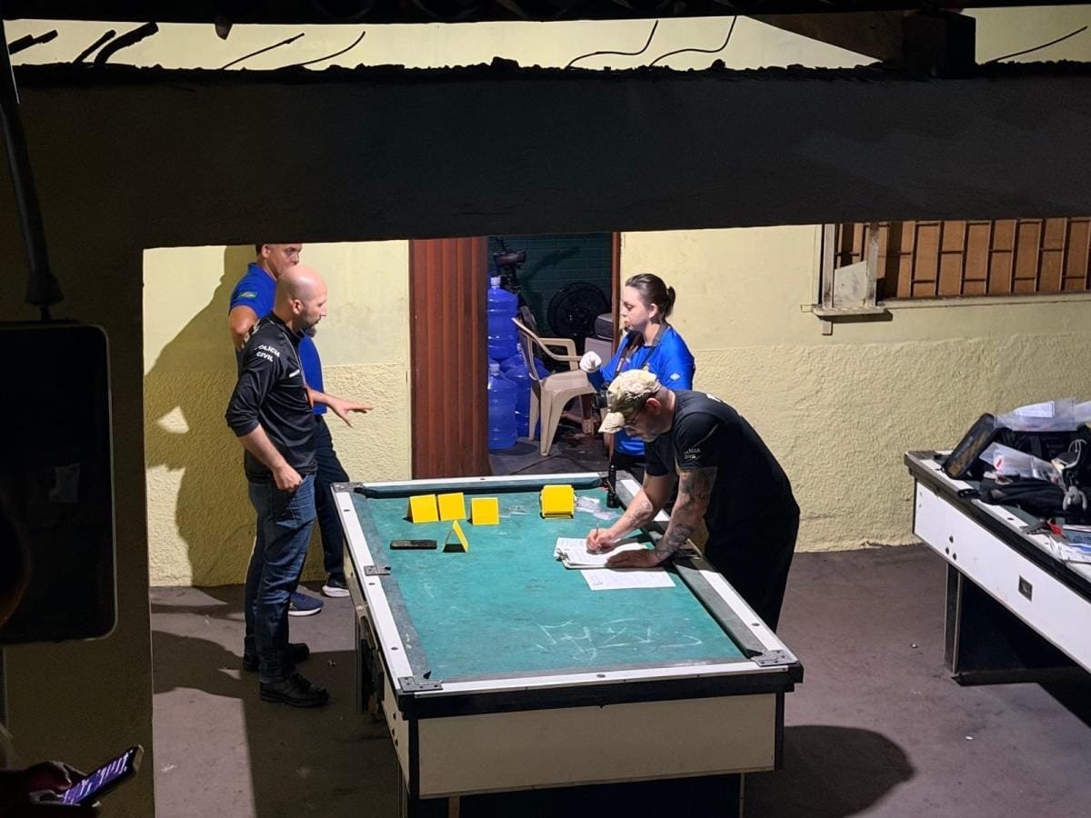 Dono de bar é assassinado a tiros durante a noite dentro do próprio comércio em bairro de Cuiabá