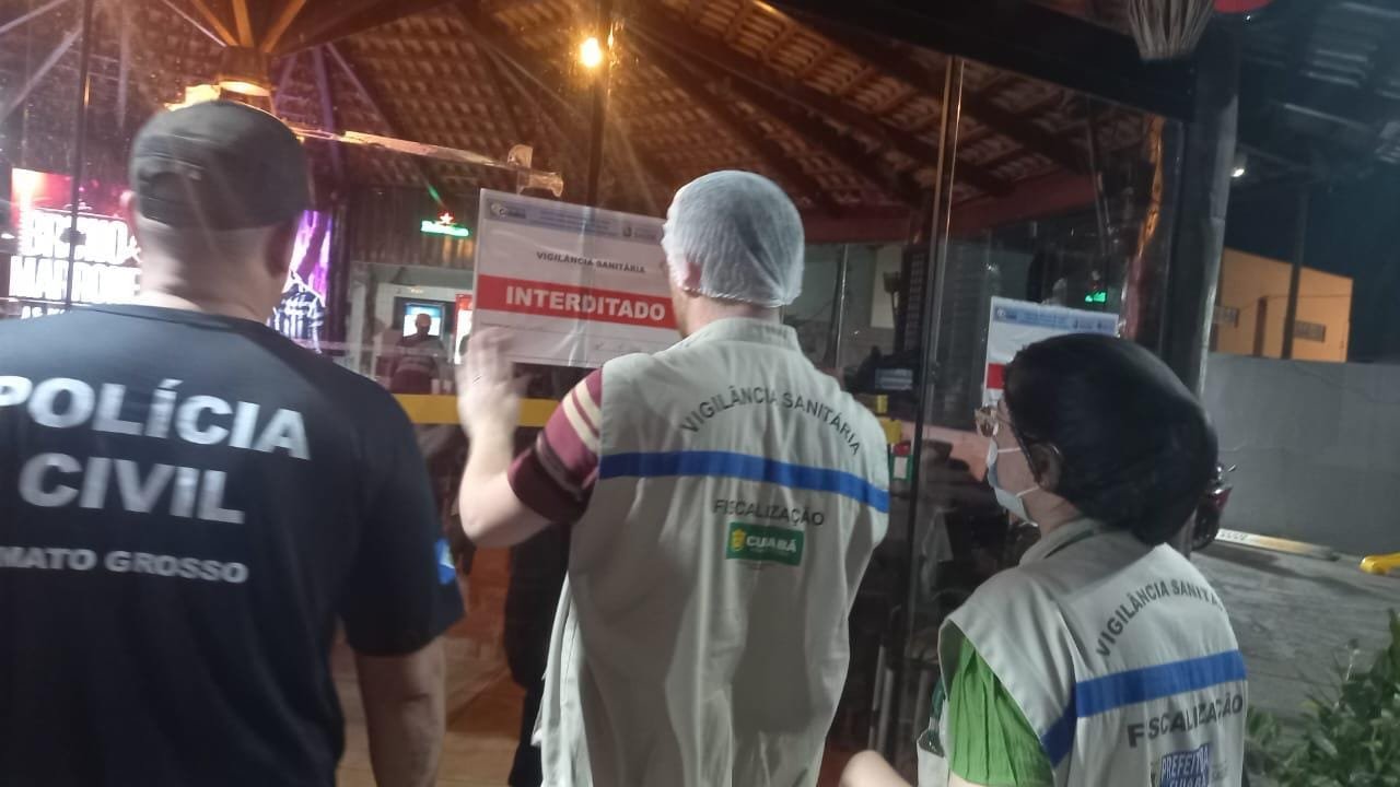 Restaurante em Cuiabá descumpre determinação e é interditado pela terceira vez pela Vigilância