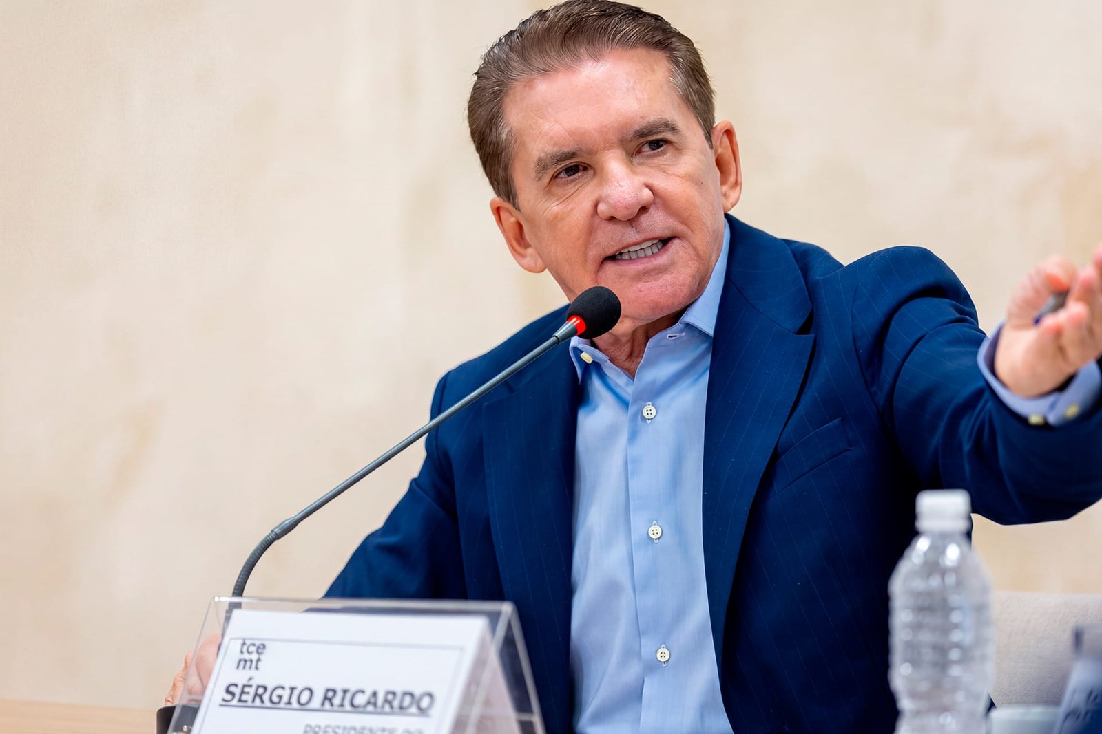 TCE reúne prefeito, vereadores e concessionária para resolver impasse sobre saneamento