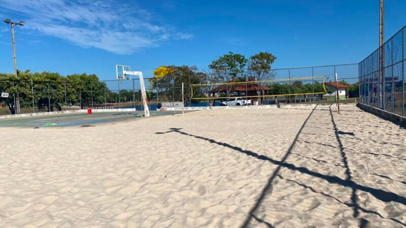 Quadras de areia do Complexo Turístico dos Lagos passam por manutenção