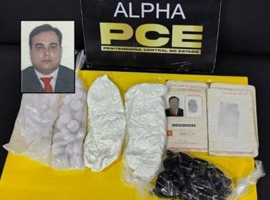 Advogado é detido tentando entrar na PCE com comprimidos e “pó branco” suspeitos