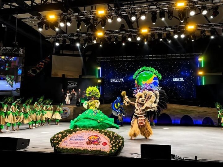Grupo Flor Ribeirinha conquista pentacampeonato mundial de folclore em festival na Turquia
