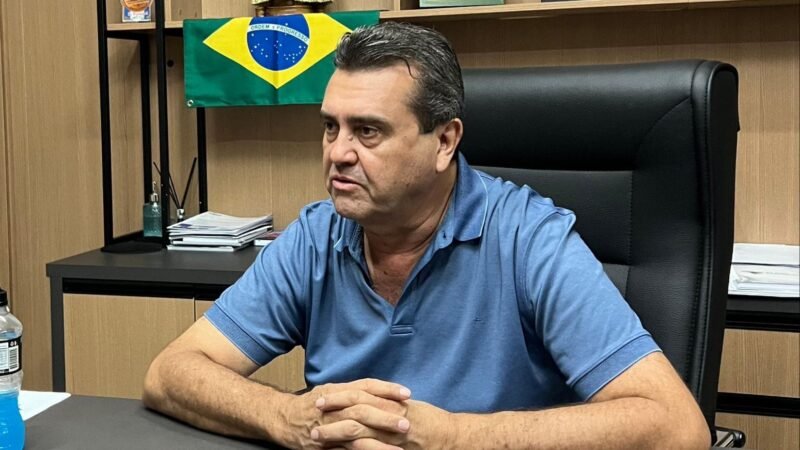 Prefeito do PL desafia Ananias e mantém apoio a Pivetta: “Se me expulsar, fazer o quê?”