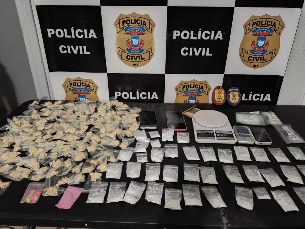 Casal de traficantes que vendia drogas no cartão e fazia delivery é preso com cocaína e ecstasy