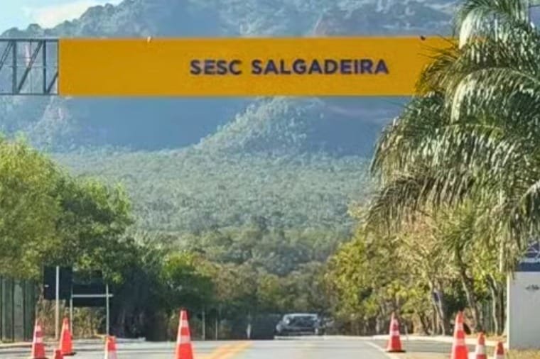 MP apura possível dano causado à paisagem por placa na Estrada de Chapada dos Guimarães