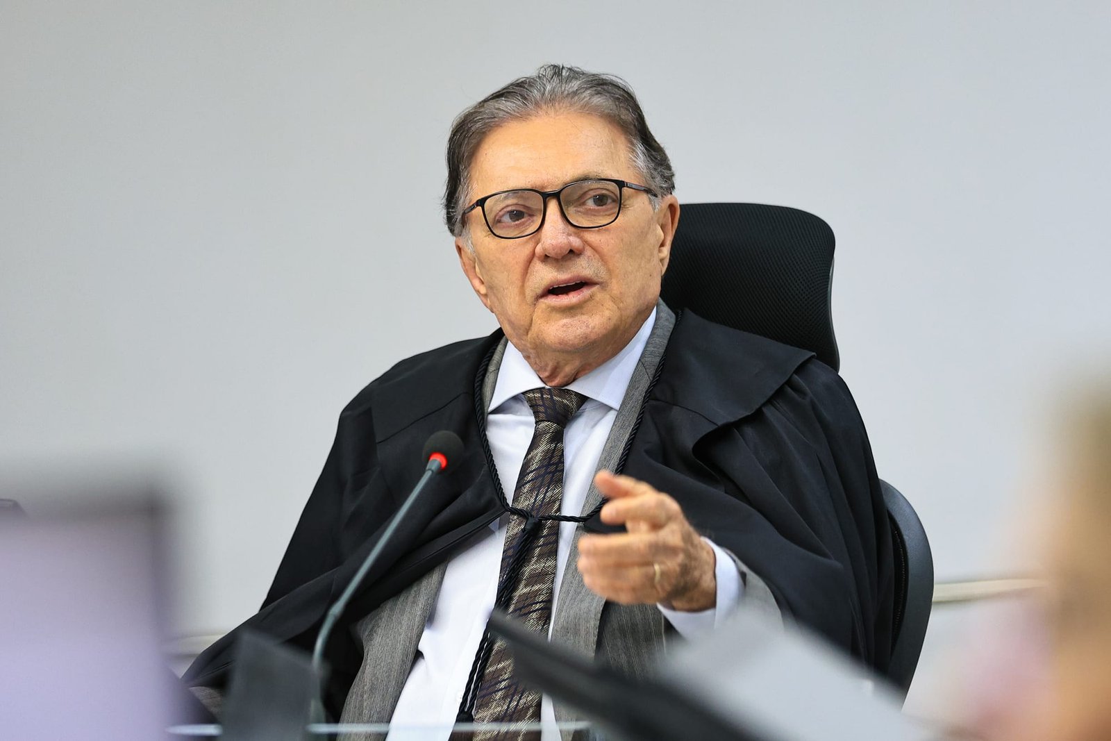 TCE de MT aponta ausência de previsão legal na compra de materiais de construção