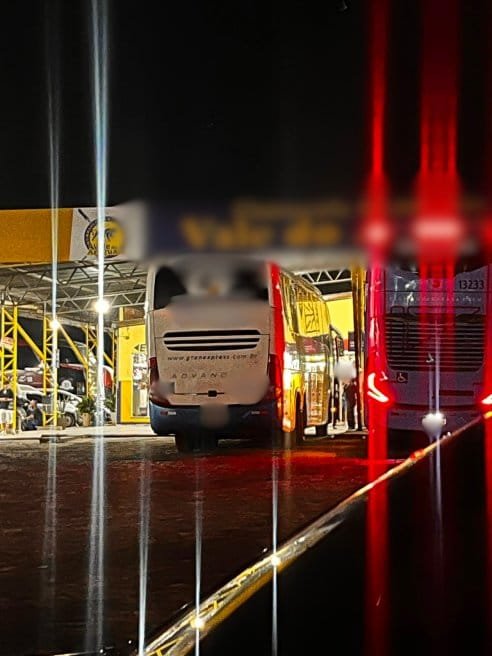Polícia Civil flagra 3,2 quilos de cocaína dentro de ônibus em rodoviária e prende motorista
