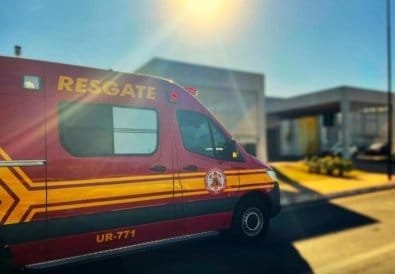 Adolescente sofre queda em quadra de escola militar e mobiliza Corpo de Bombeiros