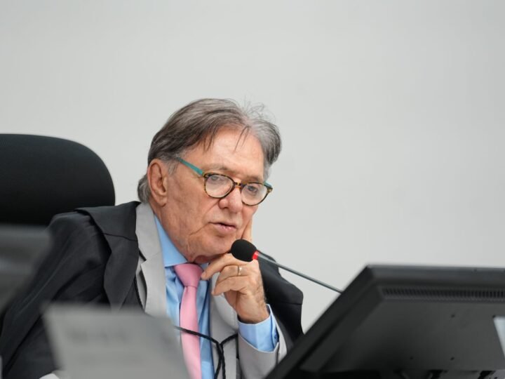 TCE mantém suspensão de compra de máquinas por suspeita de irregularidades
