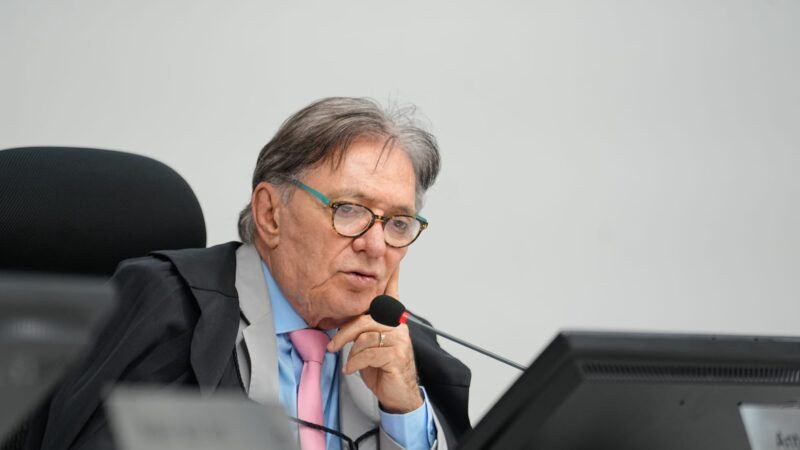 TCE mantém suspensão de compra de máquinas por suspeita de irregularidades