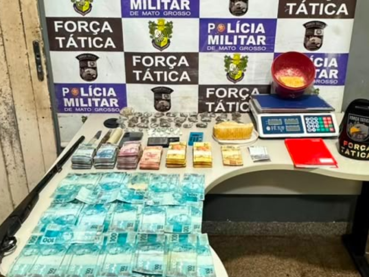 Homem é preso pela Polícia Militar com espingarda, drogas e R$ 15 mil em dinheiro