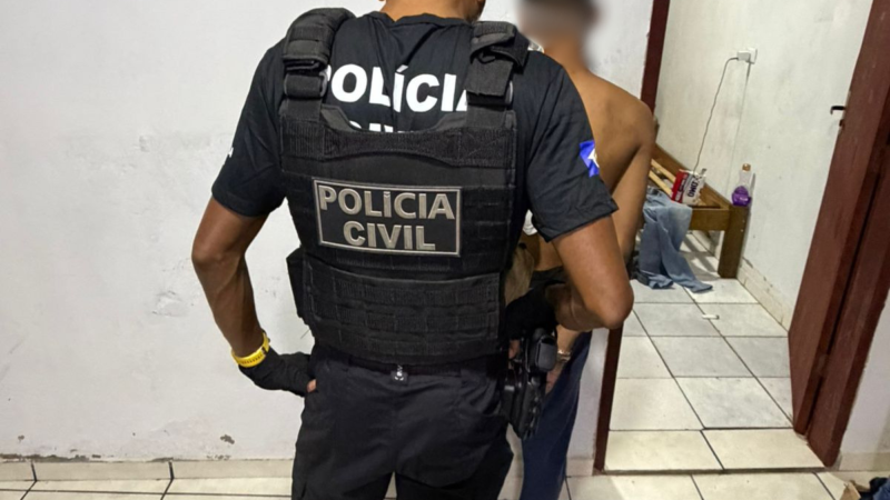 Suspeito de tentativa de homicídio quebra celular durante prisão em MT