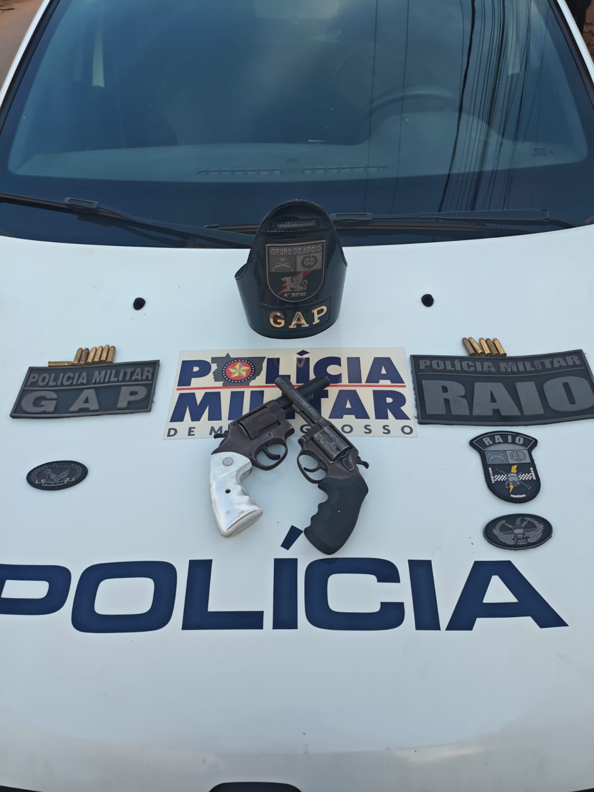 Dois faccionados são presos por tentativa de homicídio e armas de fogo apreendidas