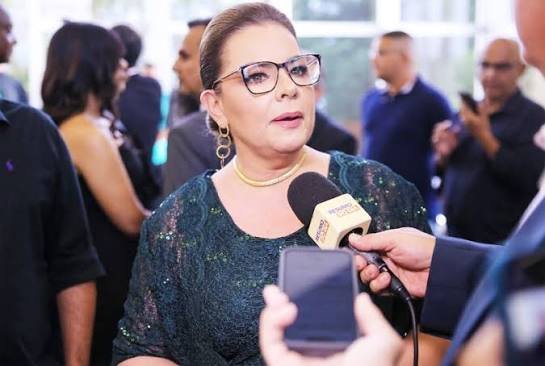 Paula vê parecer do MP como avanço para disputar reeleição e seguirá buscando apoios