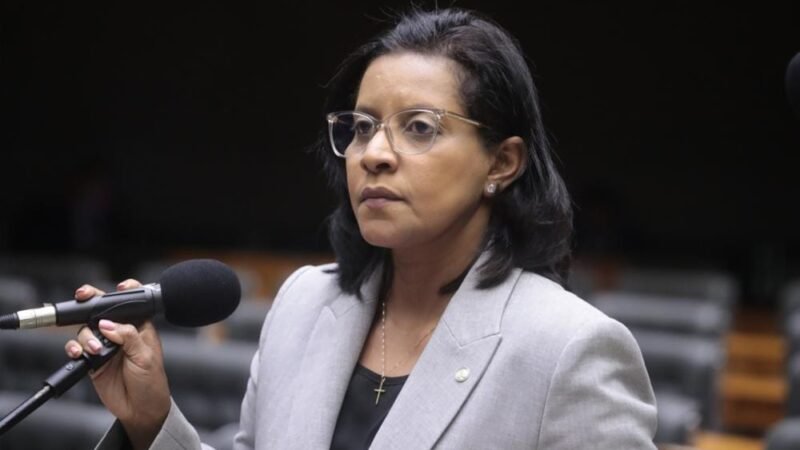 Gisela repudia fala de Galvan sobre feminicídio e diz que discurso “naturaliza a violência”