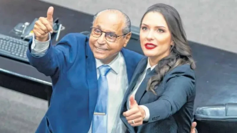 Júlio fecha voto em Janaína e critica Mauro: “Quem votar nele contraria o desígnio de Deus”