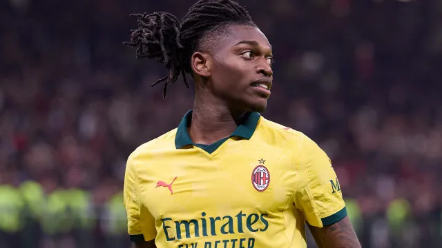 Rafael Leão confirma saída do AC Milan e confessa: “Chorei, muito”