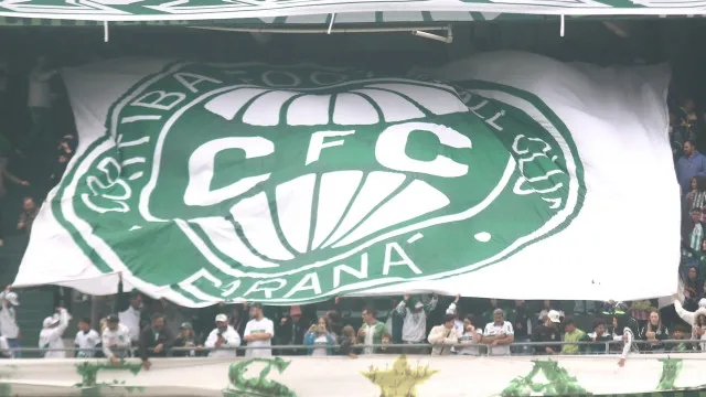 Em busca da reação, Coritiba recebe a lanterna Chapecoense para encerrar jejum