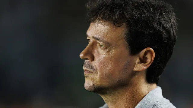 Diniz se diz ansioso para contar com Memphis no Corinthians: ‘Vai dar peso para o time’
