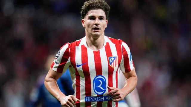 Julián Álvarez retorna aos treinos pelo Atlético de Madrid e dirigente torce por reintegração