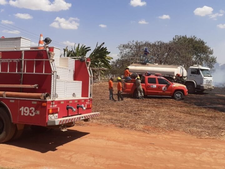 Corpo de Bombeiros controla 3 incêndios florestais e combate outros 13 nesta sexta-feira