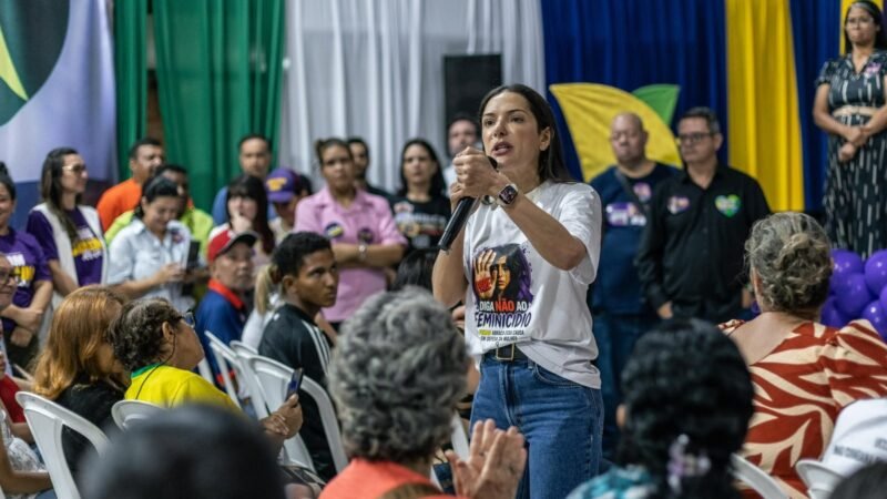 Janaina reforça compromisso com educação e o movimento comunitário: “Vou representar vocês no Senado”