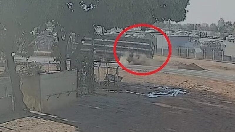 Câmera flagra momento em que carreta com porcos tomba em rodovia em Várzea Grande