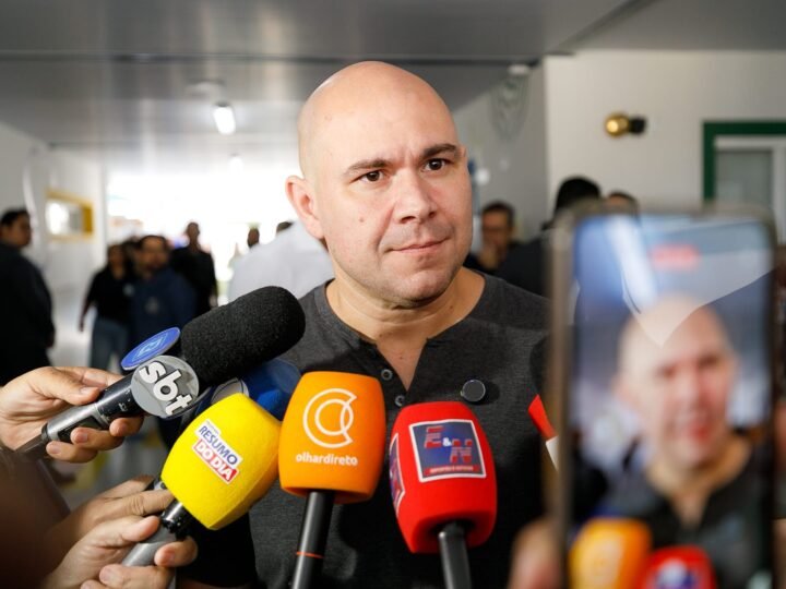 Abilio defende pedido de votos em frente à igreja e diz não ver ilegalidade