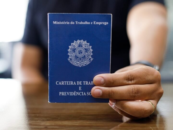 Prefeitura de Cuiabá divulga mais de 700 vagas de emprego com salário de até R$ 7,4 mil