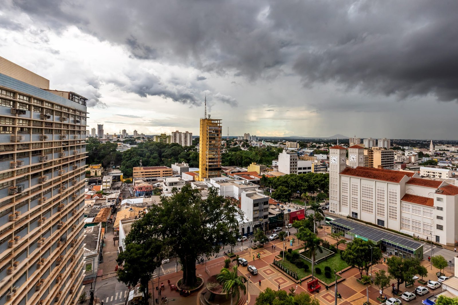 Cuiabá tem alerta para chuvas intensas e ventos de até 60 km/h para esta terça-feira