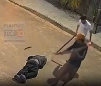 Vídeo mostra homem sendo morto com golpes de madeira após agredir ex-mulher