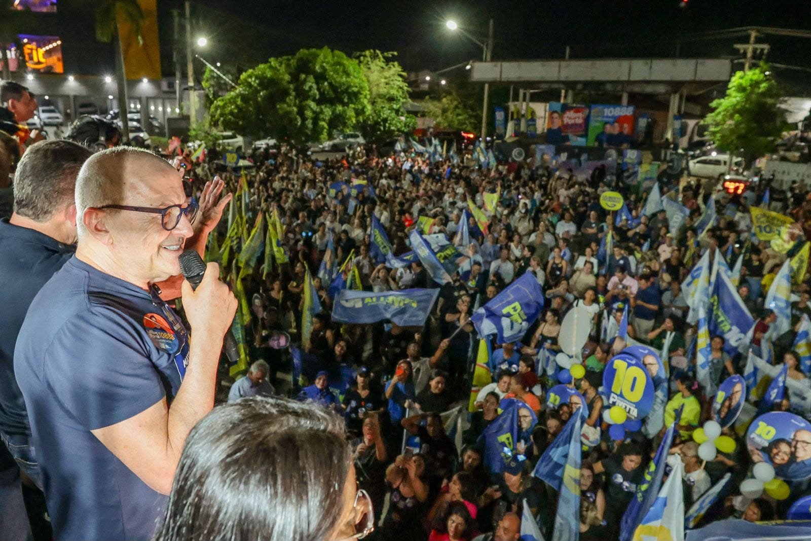 Pivetta e Mauro reúnem 6 mil pessoas na capital e prometem manter prosperidade em MT