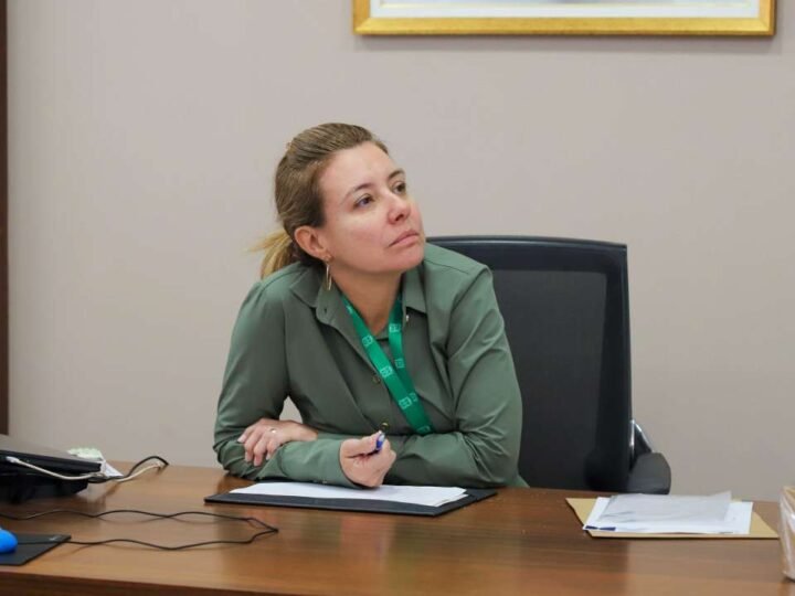 Flávia admite possibilidade de deixar o PL após isolamento e confirma convite de Pivetta