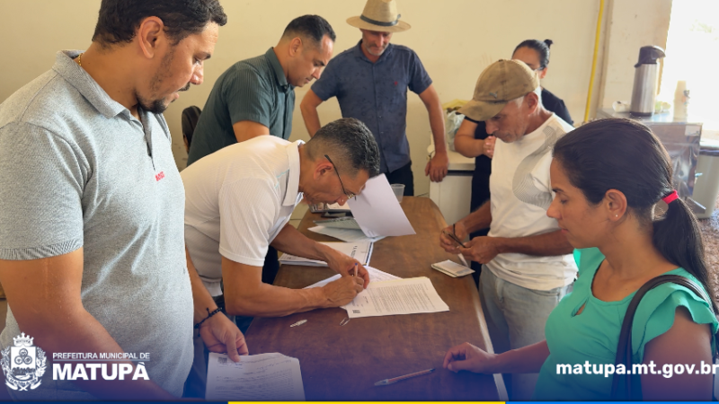 Prefeitura de Matupá realiza entrega de títulos definitivos pelo Programa Documento na Mão