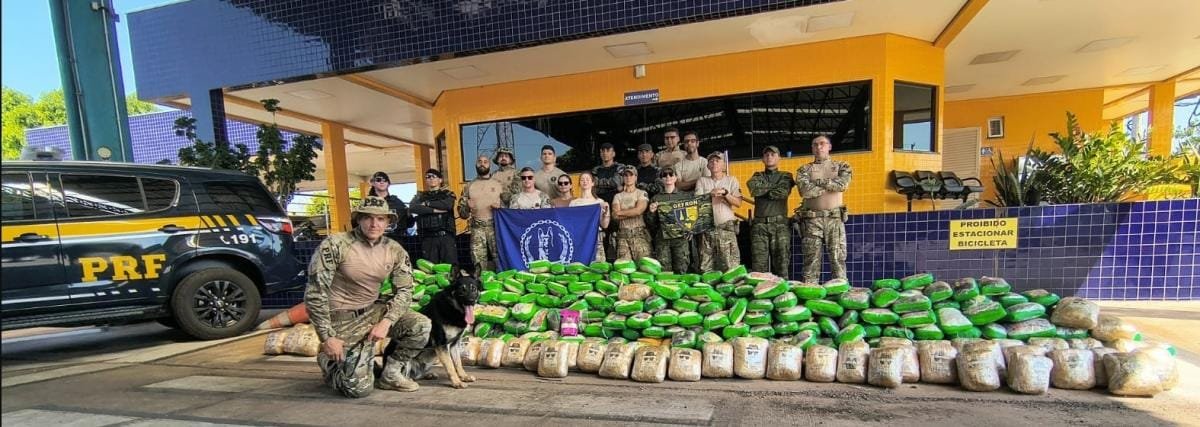 Casal é preso pela PRF com meia tonelada de drogas em caminhão de mudança na rodovia BR-364