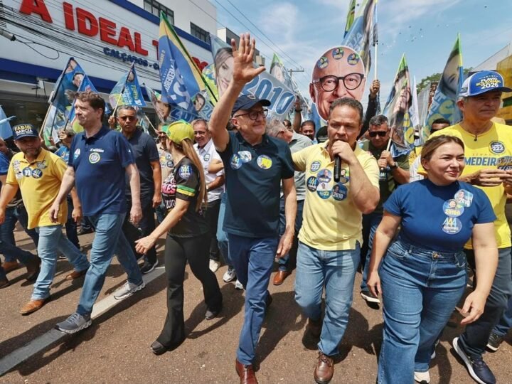 Medeiros, suplente e prefeito confirmam abandono a WF e participam de ato político com Pivetta