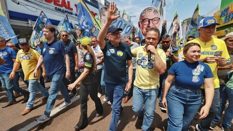 Medeiros, suplente e prefeito confirmam abandono a WF e participam de ato político com Pivetta