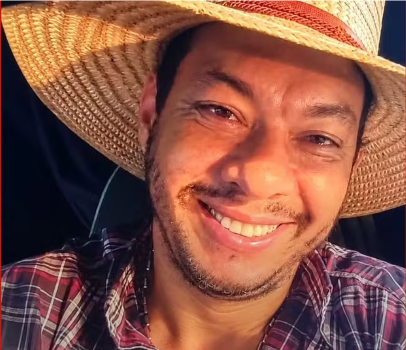 Dupla invade evento, mata homem a tiros e acaba espancada por populares