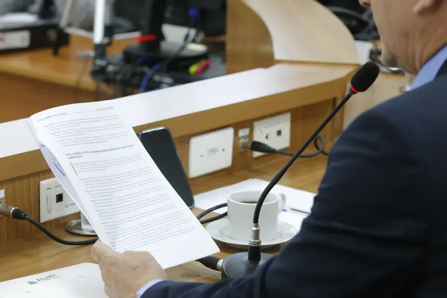 Deputados decidem suspender  CPI da Saúde durante período eleitoral; ex-secretário depõe em outubro